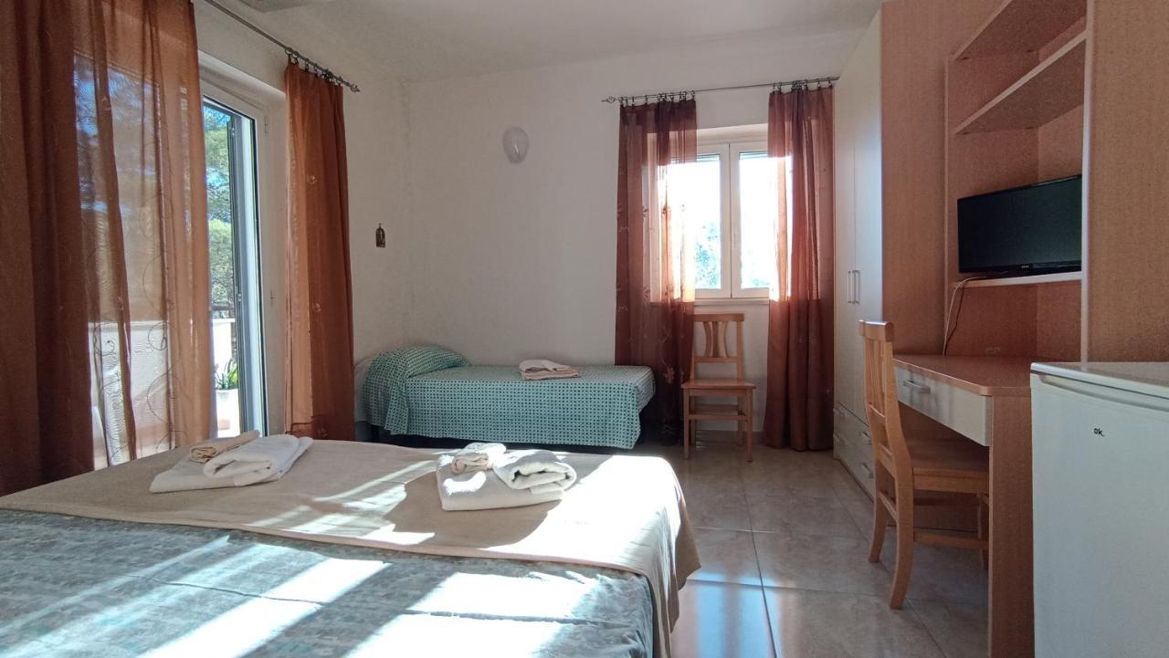 B&B Villa Maria Ester Весте Екстериор снимка